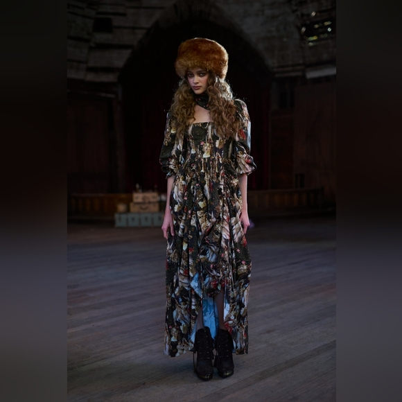 BNWT Selkie The Primavera Romantics Gown - Picture 1 of 5